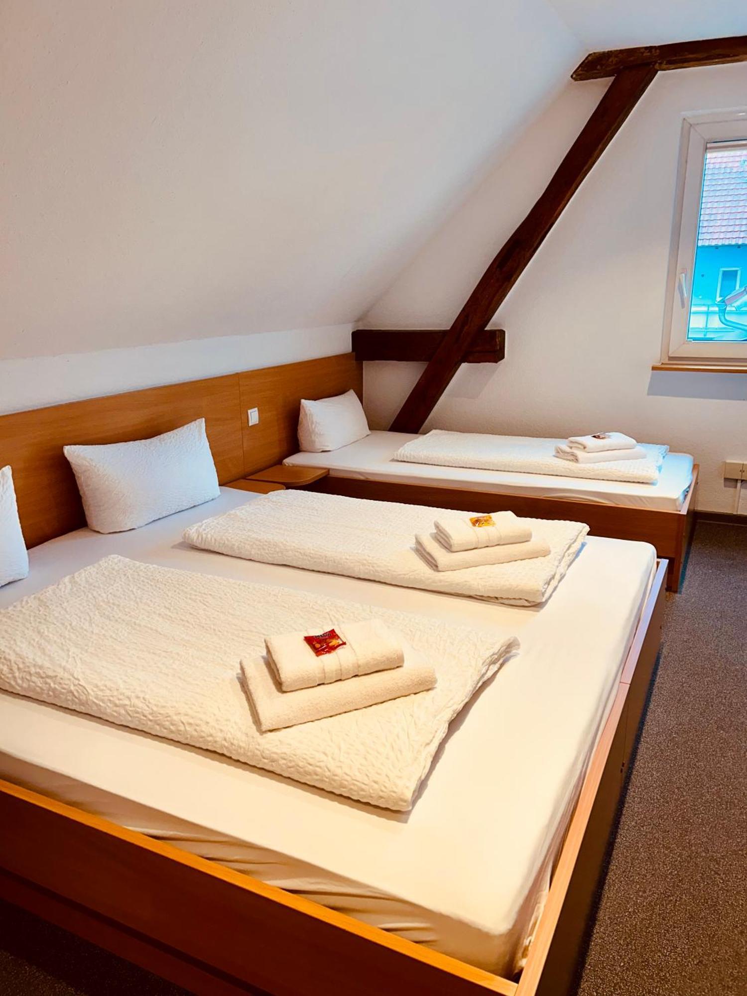 Hotel Gaestehaus Spoth à Rust Extérieur photo